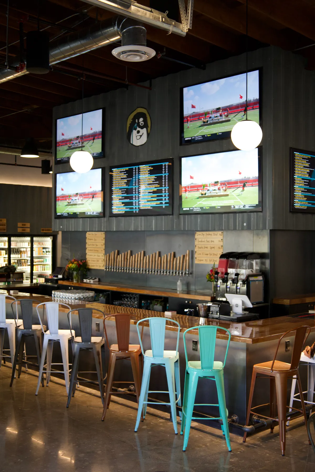 Lama Dog Taproom & Bottle Shop