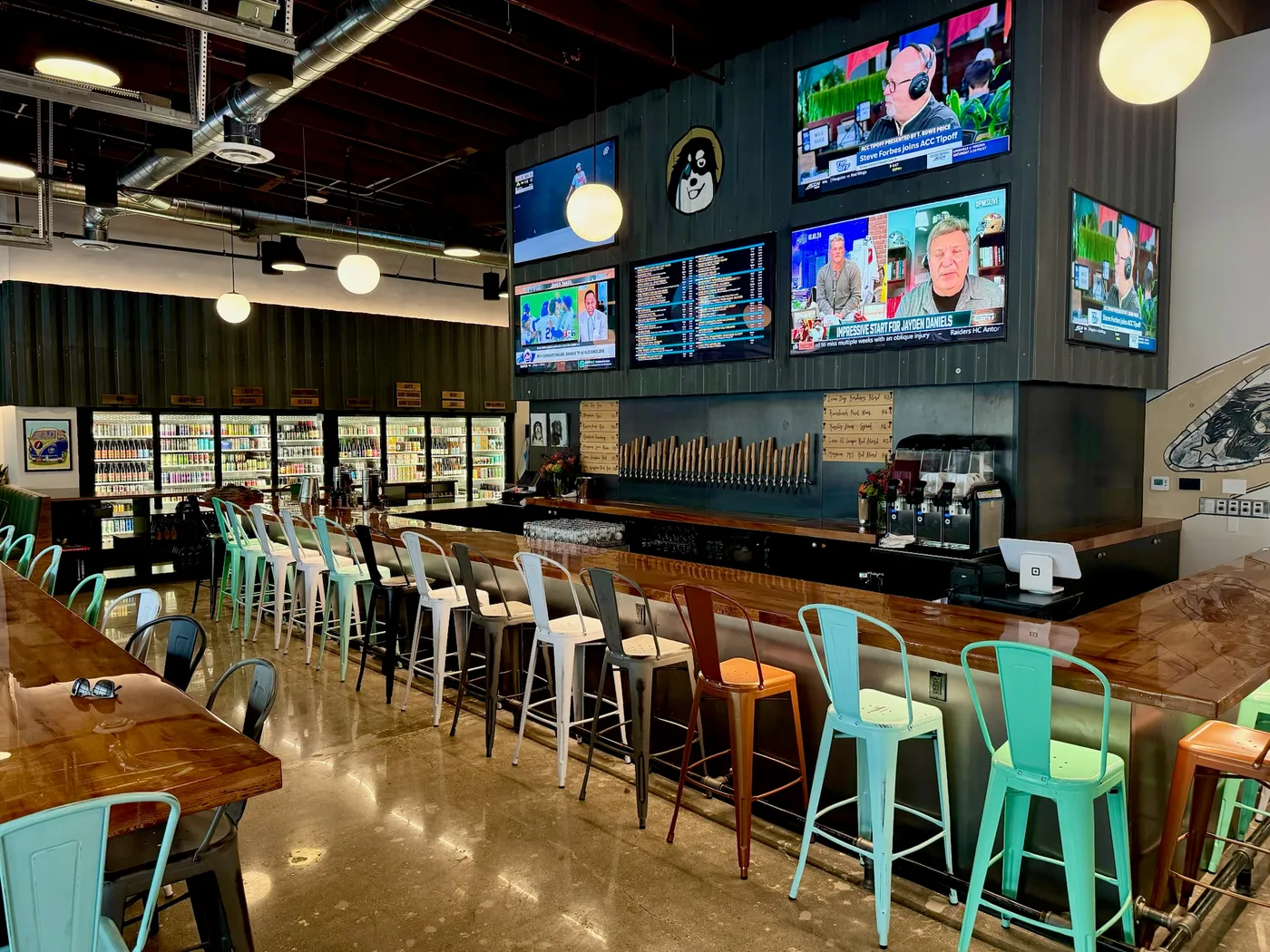 Lama Dog Taproom & Bottle Shop