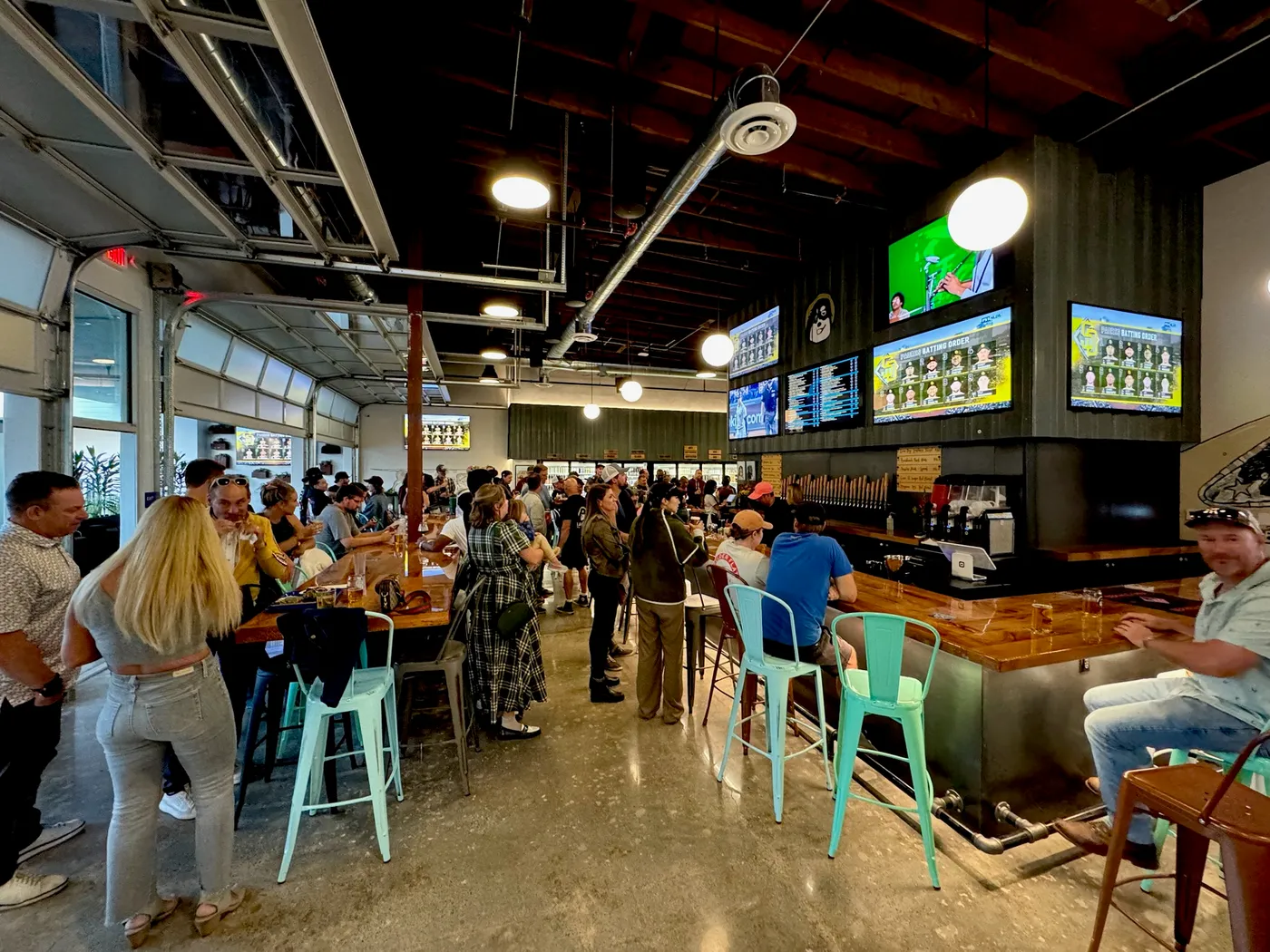 Lama Dog Taproom & Bottle Shop